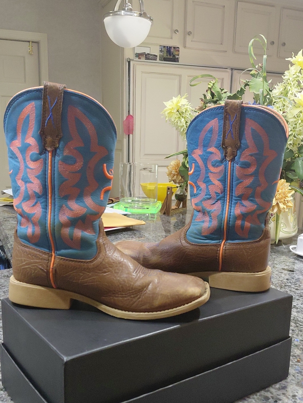 "Twisted X" Kids 4, Adults 6, "Hooey" Brown Leather Boots with Blue and Orange